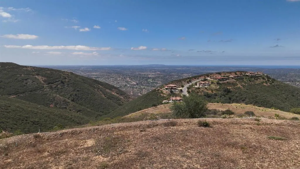 8473 Via Rancho Cielo Rancho Santa Fe, CA 92067 - Photo 9 of 31