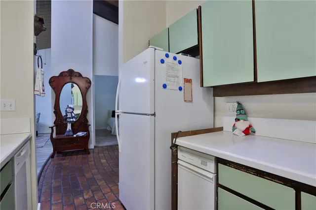 $289,000 | 872 Sierra Vista Drive, Unit 5, Twin Peaks, CA 92391