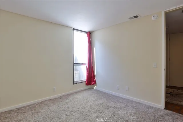 $289,000 | 872 Sierra Vista Drive, Unit 5, Twin Peaks, CA 92391