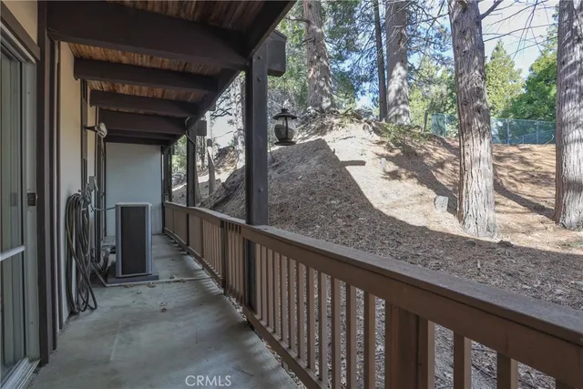 $289,000 | 872 Sierra Vista Drive, Unit 5, Twin Peaks, CA 92391