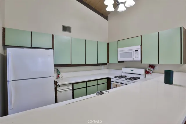 $289,000 | 872 Sierra Vista Drive, Unit 5, Twin Peaks, CA 92391