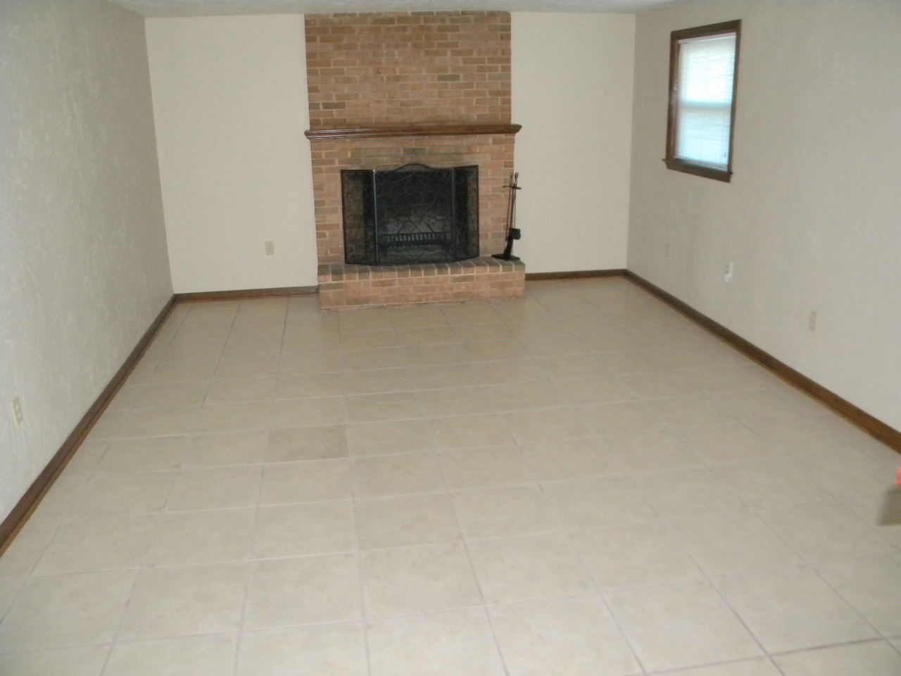 714 Mason Road Vinton, VA 24179 - Photo 10 of 16 Family Room