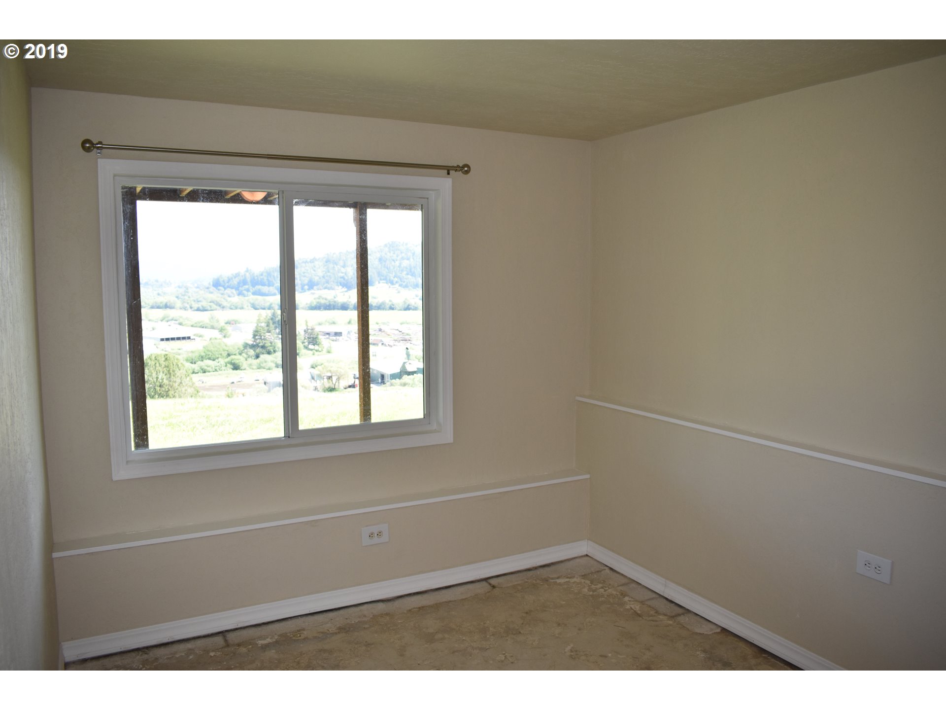 54324 Lucky Road Myrtle Point, OR 97458 - Photo 22 of 30 Gallery Image 22