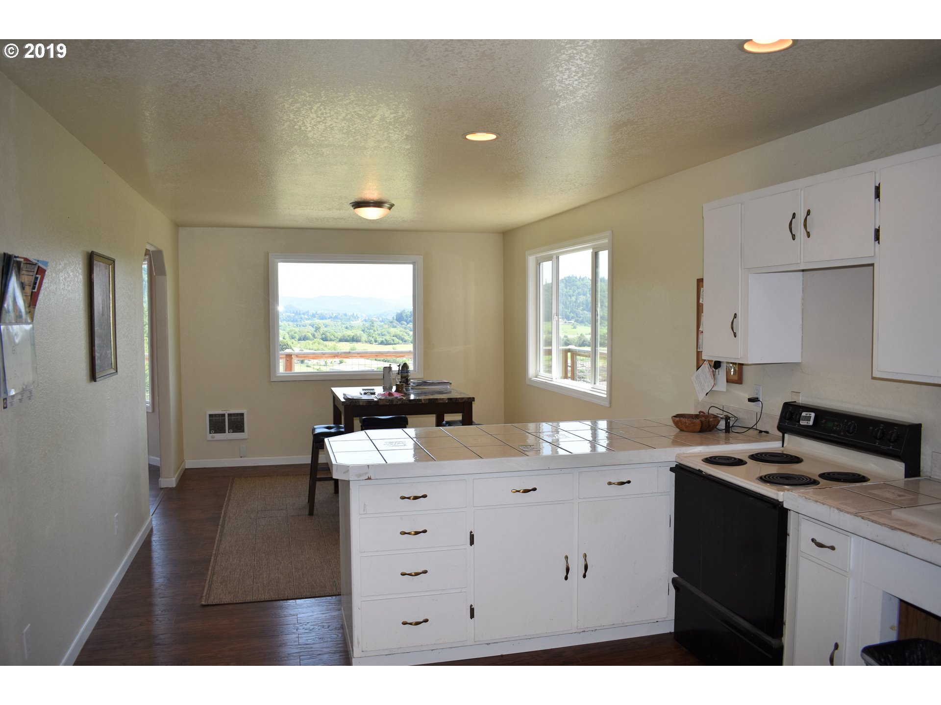 54324 Lucky Road Myrtle Point, OR 97458 - Photo 9 of 30 Gallery Image 9