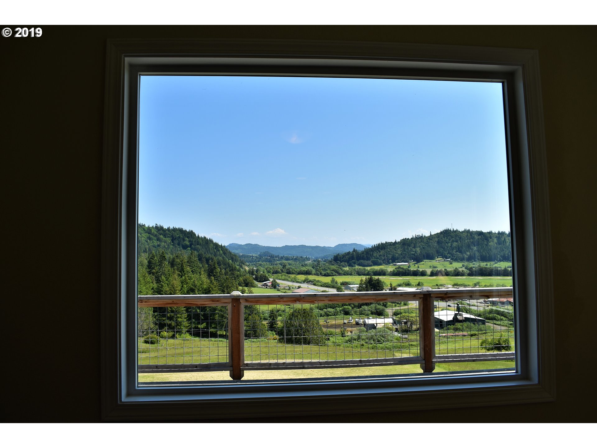 54324 Lucky Road Myrtle Point, OR 97458 - Photo 10 of 30 Gallery Image 10