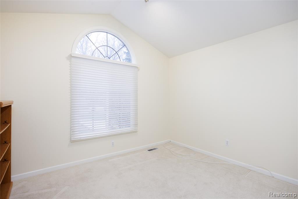 970 Ridge Court Brighton, MI 48116 - Photo 19 of 24 Gallery Image 19