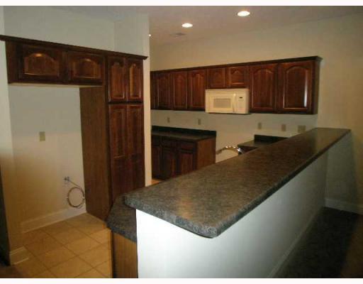 669 Riverside Drive, Unit 2B Beaver, PA 15009 - Photo 3 of 14 Kitchen.