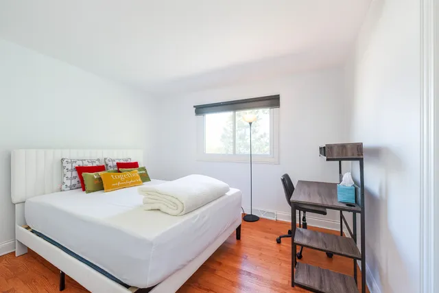 $3,400 | 8909 South 85th Court, Hickory Hills, IL 60457