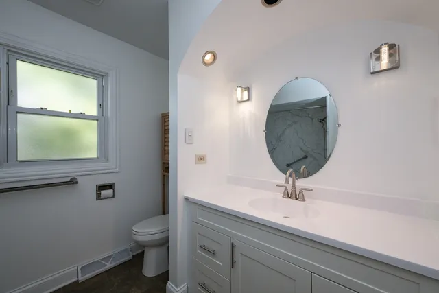 $3,400 | 8909 South 85th Court, Hickory Hills, IL 60457