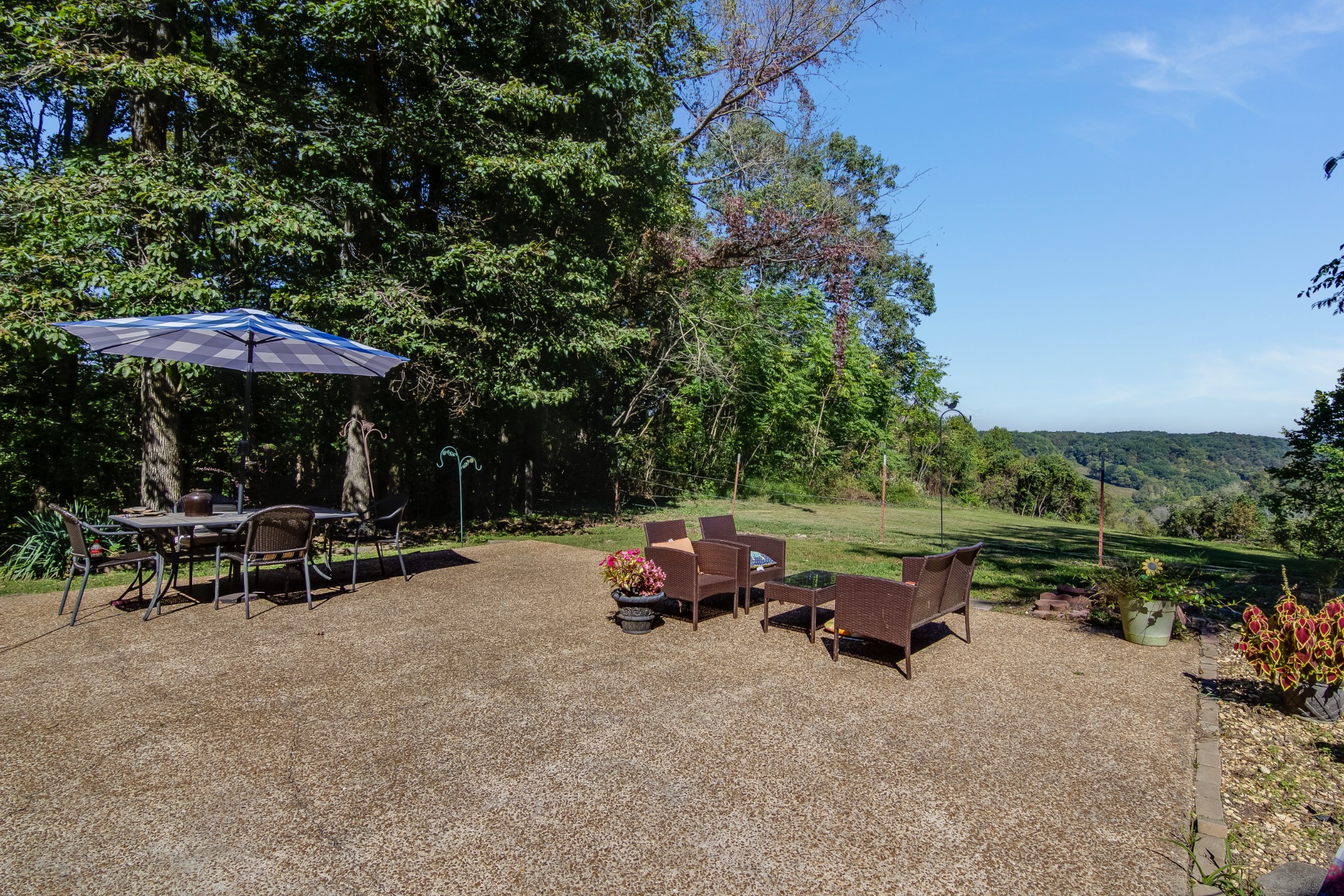 2963 Cole Ridge Road Beechgrove, TN 37018 - Photo 25 of 26 a view of backyard with couple of trees