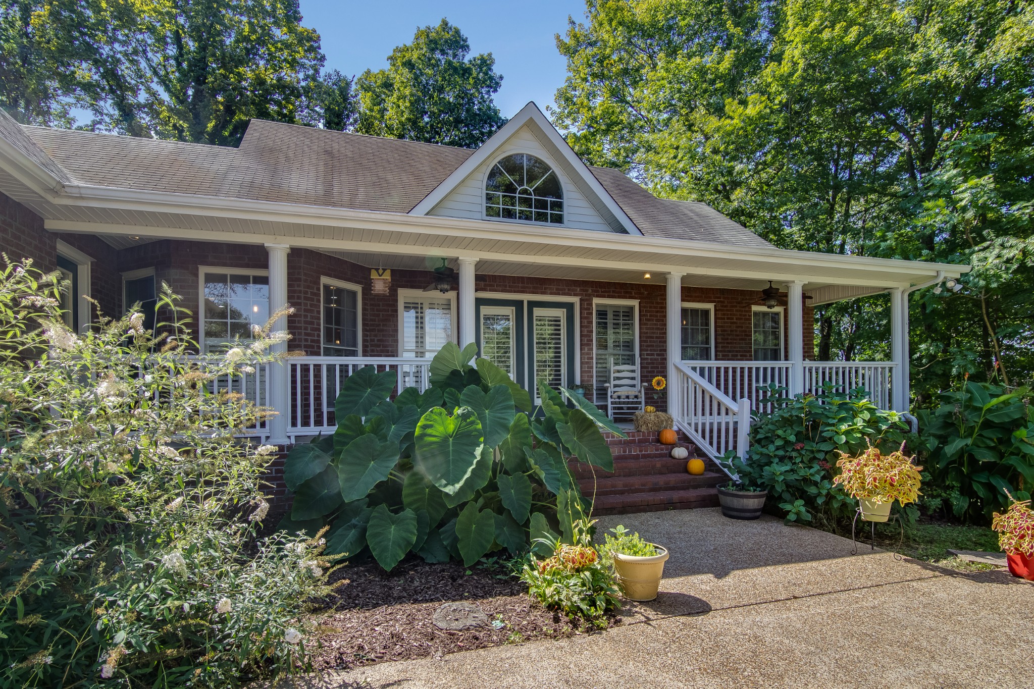 2963 Cole Ridge Road Beechgrove, TN 37018 - Photo 26 of 26 front view of a house with a small yard