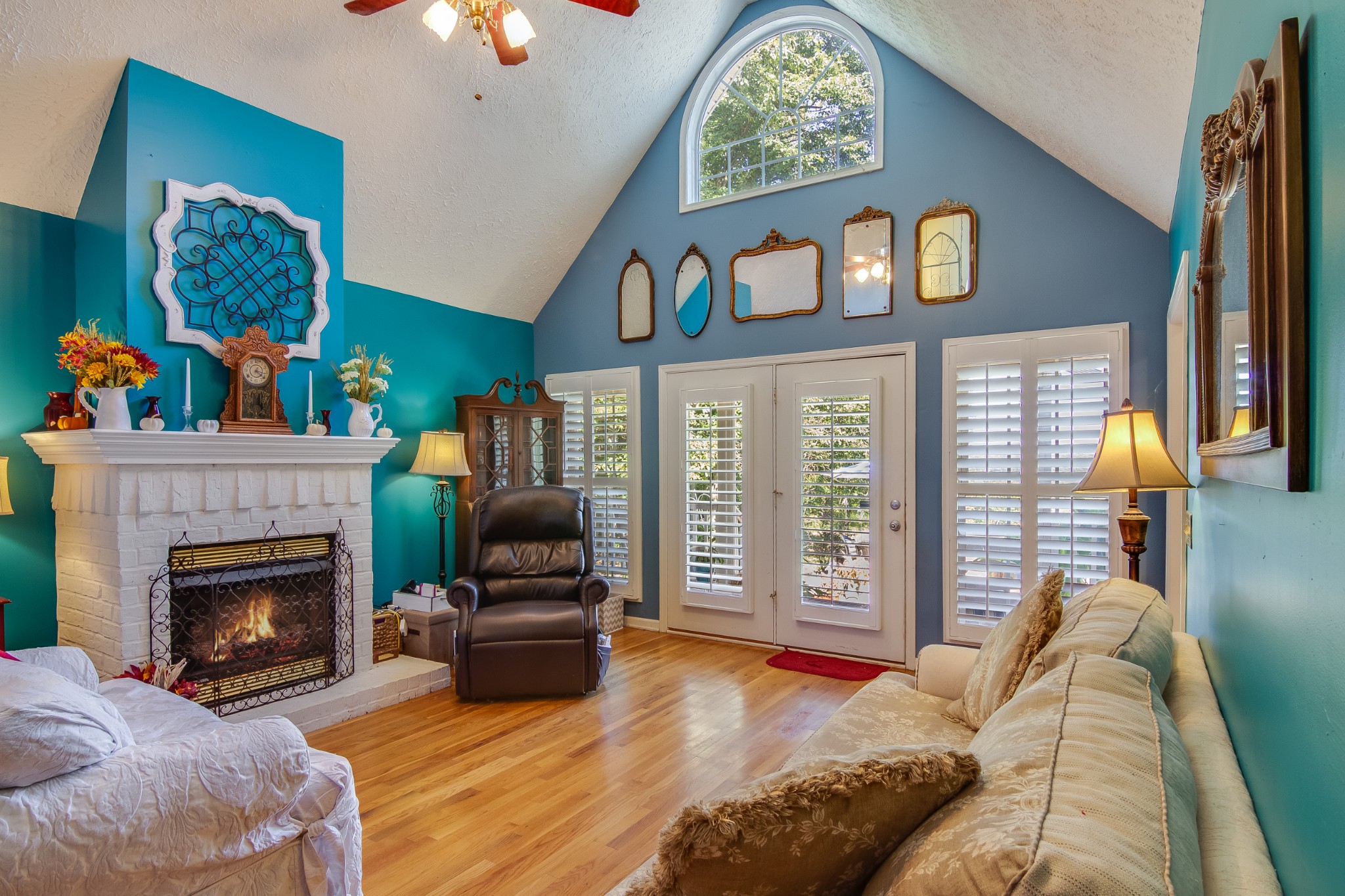 2963 Cole Ridge Road Beechgrove, TN 37018 - Photo 4 of 26 a living room with furniture and a fireplace