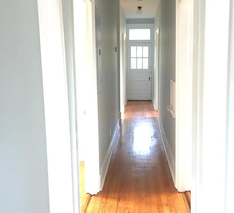 90 Radcliffe Street, Unit B Charleston, SC 29403 - Photo 9 of 21 hallway
