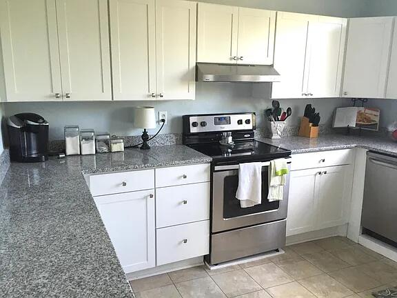 90 Radcliffe Street, Unit B Charleston, SC 29403 - Photo 10 of 21 Kitchen 2