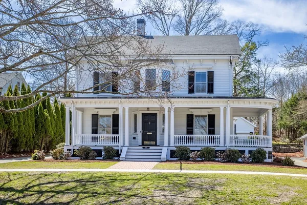$1,950,000 | 1894 Massachusetts Avenue, Lexington, MA 02421
