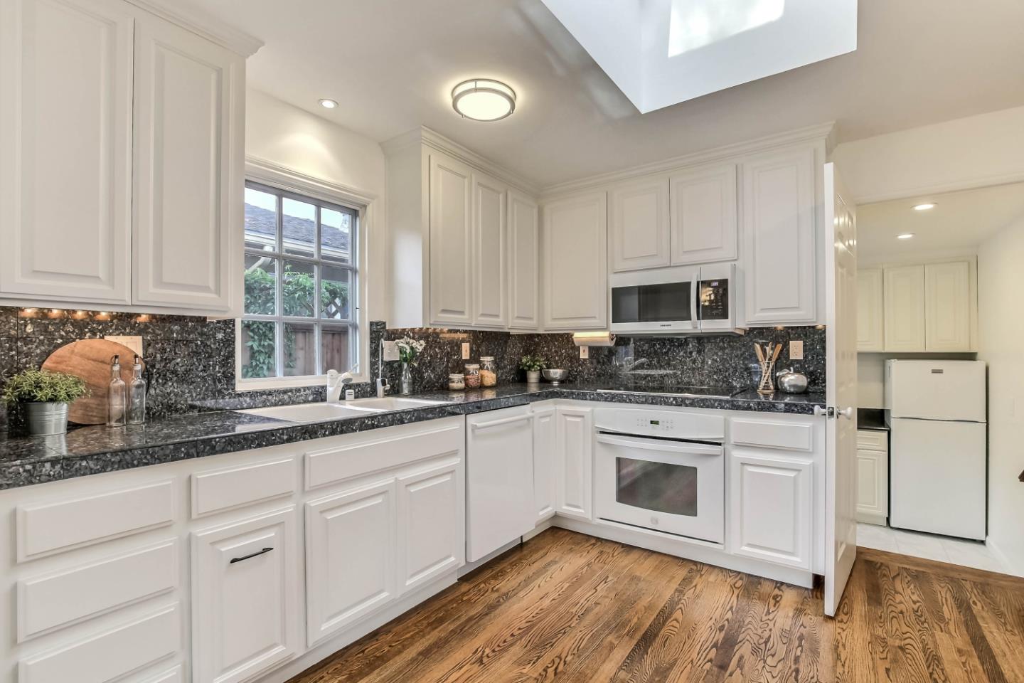 775 Arbor Road Menlo Park, CA 94025 - Photo 16 of 25