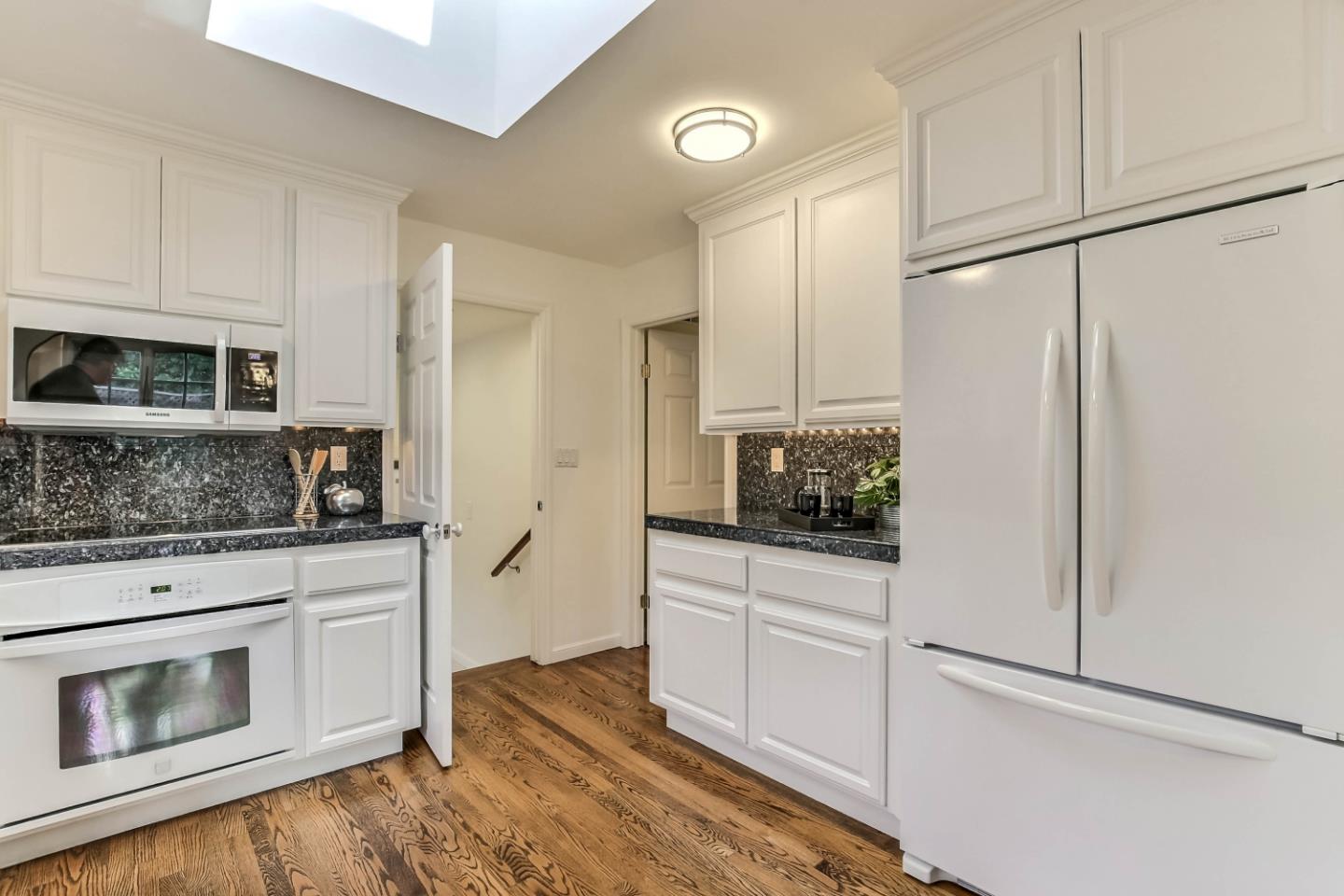 775 Arbor Road Menlo Park, CA 94025 - Photo 17 of 25