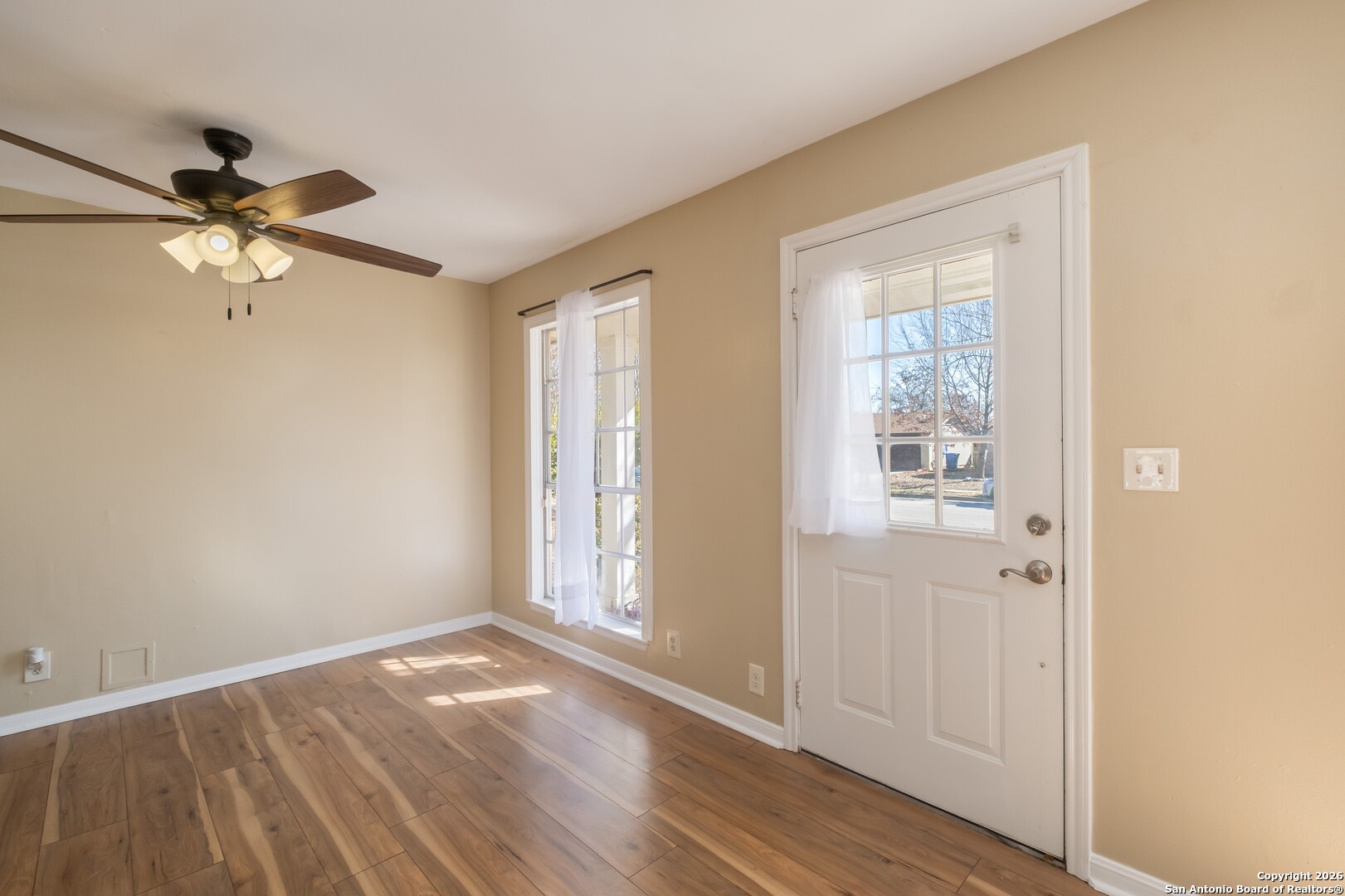 6811 Spring Manor Street San Antonio, TX 78249 - Photo 3 of 39