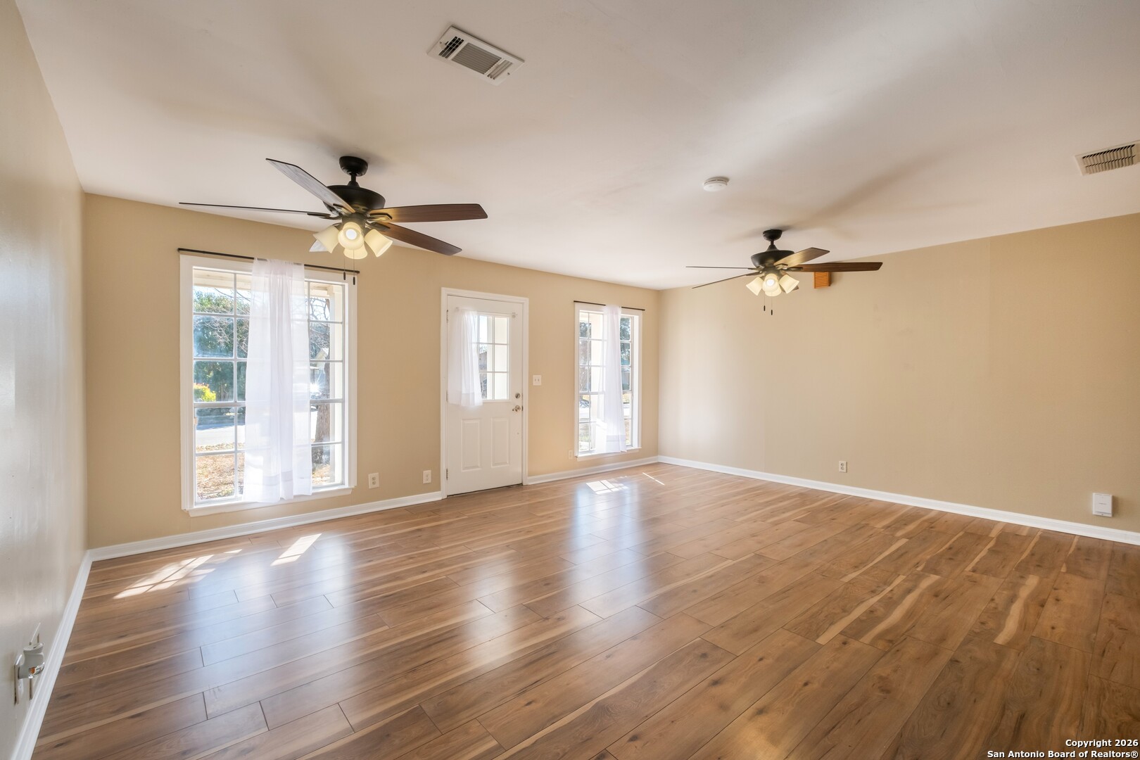 6811 Spring Manor Street San Antonio, TX 78249 - Photo 5 of 39