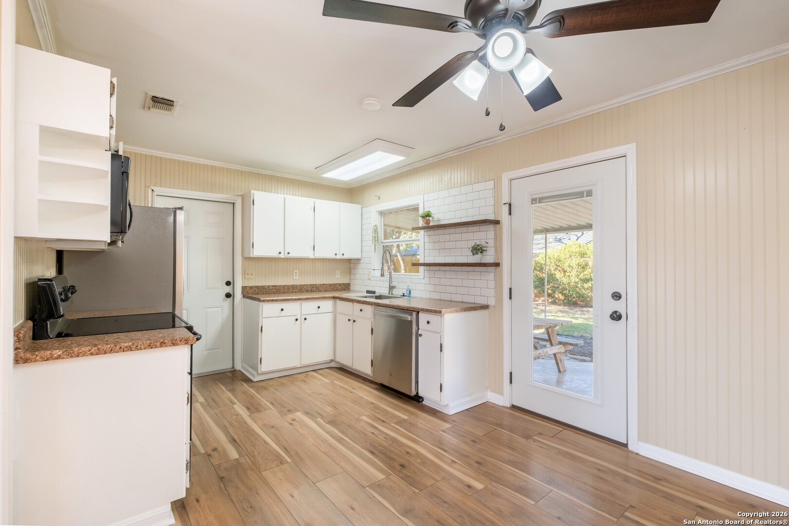 6811 Spring Manor Street San Antonio, TX 78249 - Photo 9 of 39