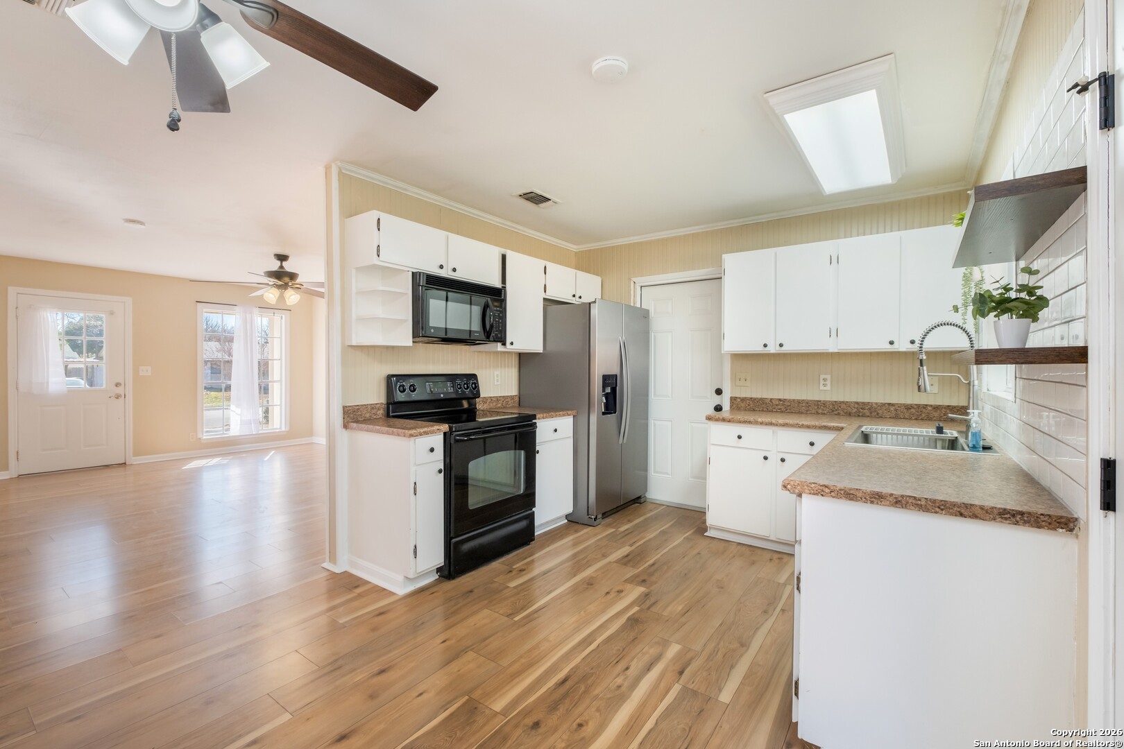 6811 Spring Manor Street San Antonio, TX 78249 - Photo 10 of 39