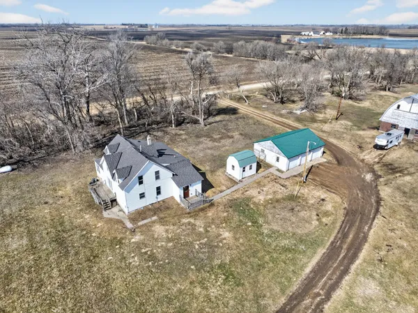 $385,000 | 17624 340th Avenue, Starbuck, MN 56381