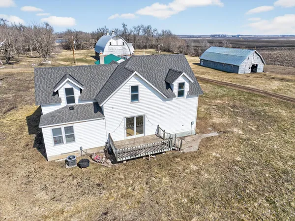 $385,000 | 17624 340th Avenue, Starbuck, MN 56381
