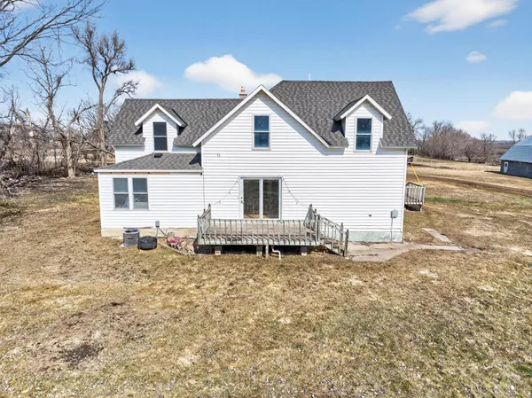 $385,000 | 17624 340th Avenue, Starbuck, MN 56381