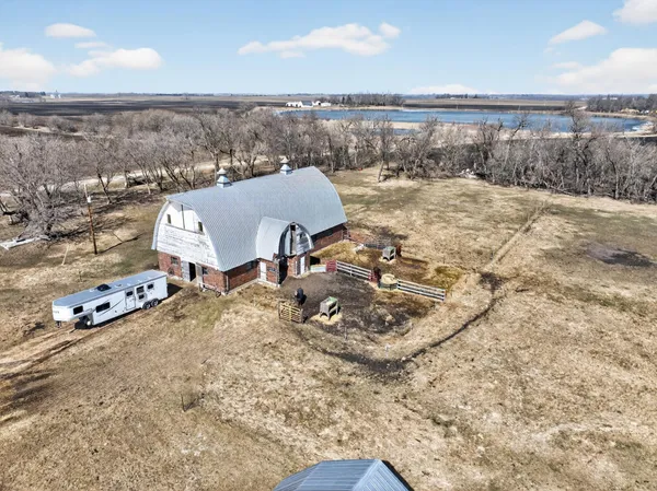 $385,000 | 17624 340th Avenue, Starbuck, MN 56381