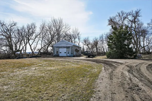 $385,000 | 17624 340th Avenue, Starbuck, MN 56381