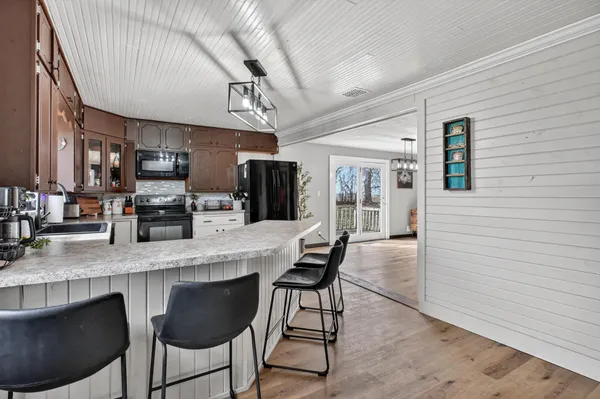 $385,000 | 17624 340th Avenue, Starbuck, MN 56381