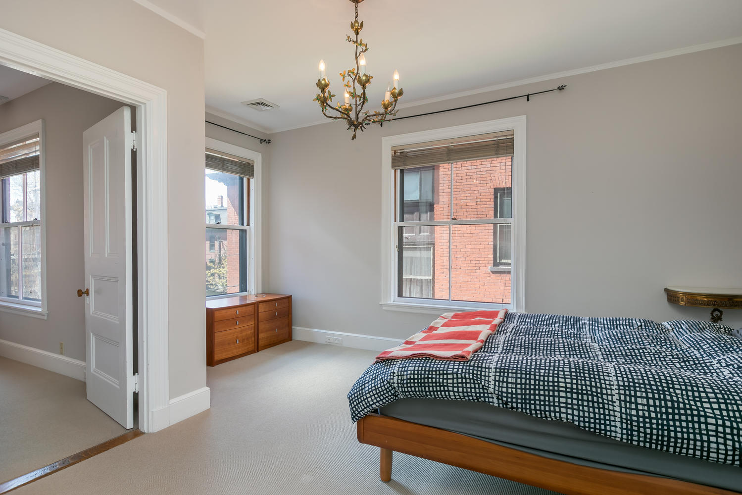 335 Spring Street Portland, ME 04102 - Photo 31 of 52 335 Spring St Portland ME-large-031-012-