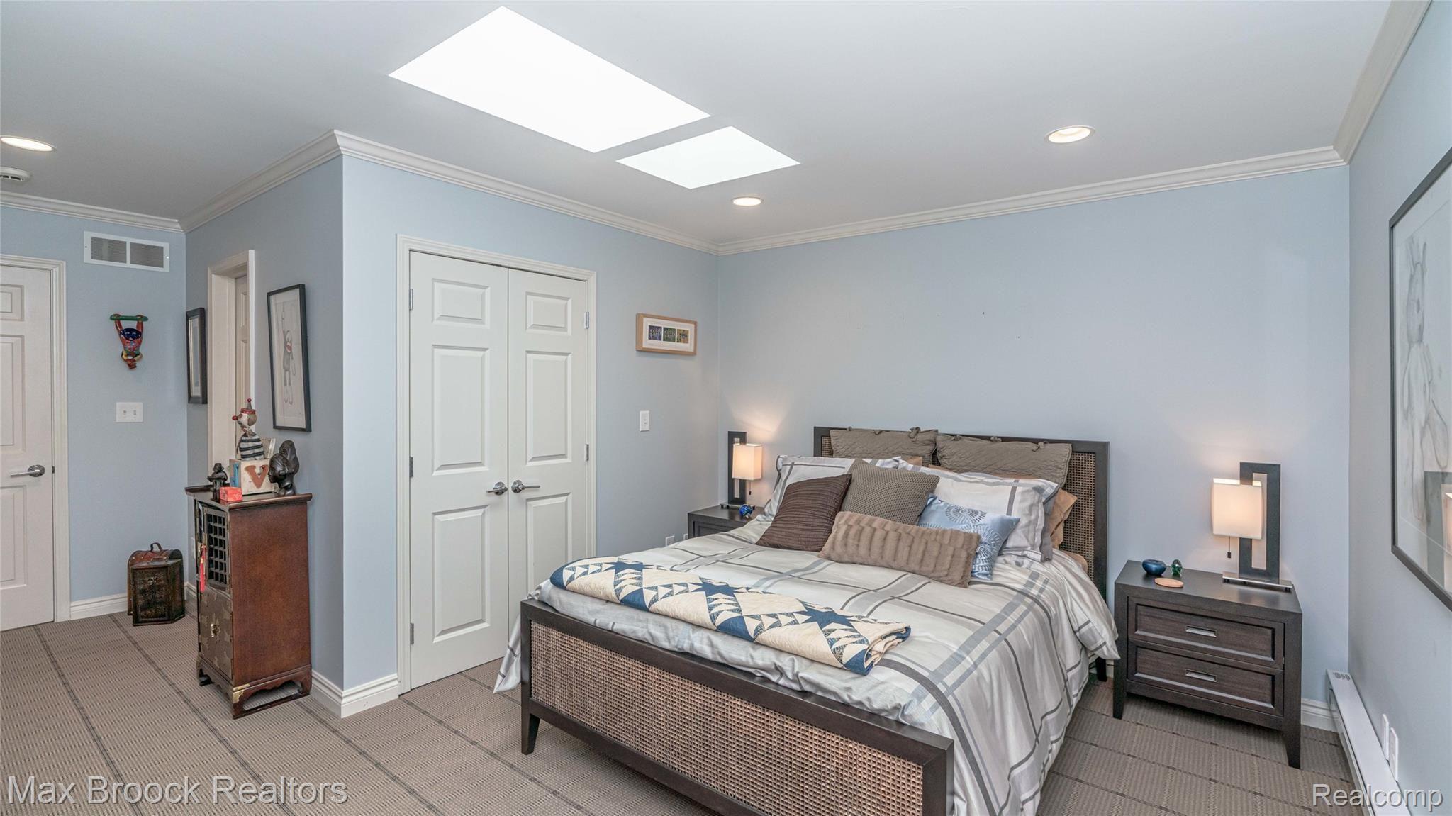 4431 Dow Ridge Road West Bloomfield, MI 48324 - Photo 30 of 52 Private Bedroom suite