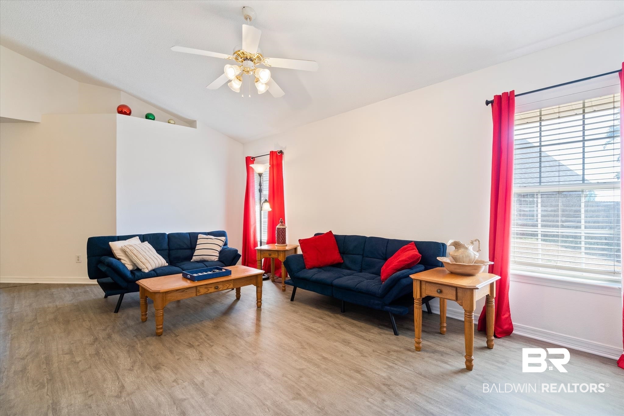 108 Vivian Loop Fairhope, AL 36532 - Photo 6 of 24 Gallery Image 6