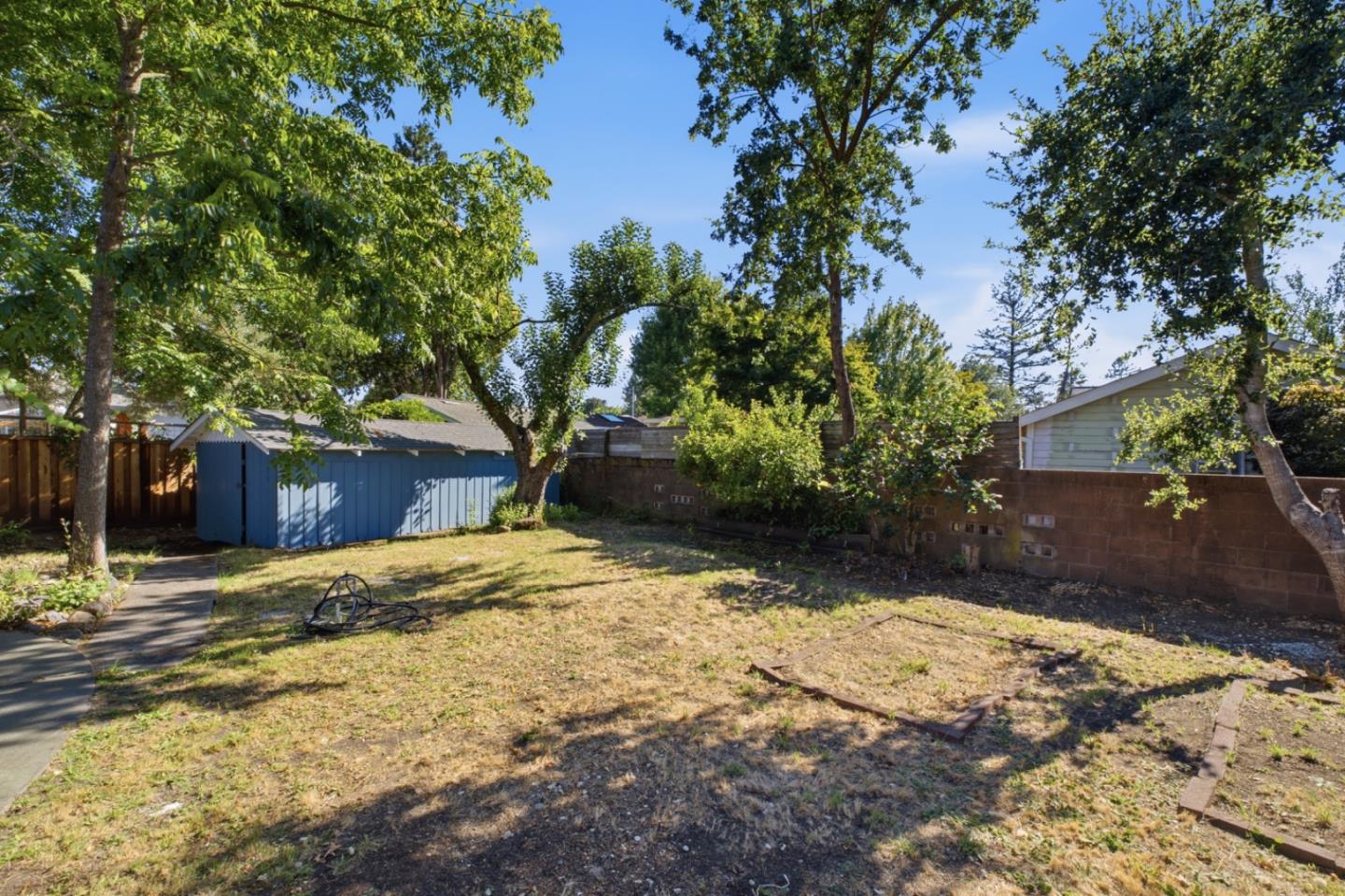 2111 Orchard Street Santa Rosa, CA 95404 - Photo 12 of 40