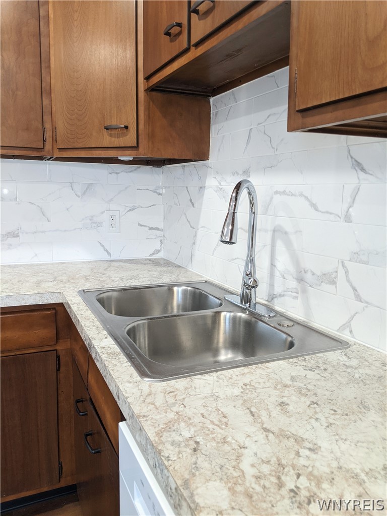 202 South Union Road, Unit 8 Amherst, NY 14221 - Photo 4 of 12