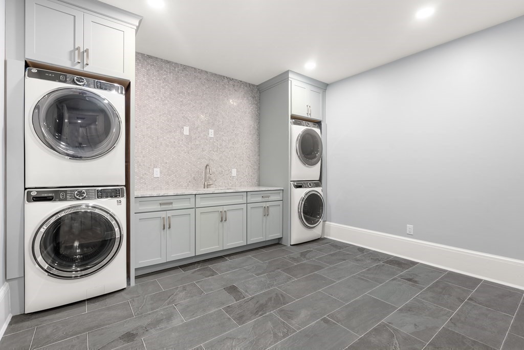 192 Pond Road Wellesley, MA 02482 - Photo 25 of 41 a utility room with dryer and washer