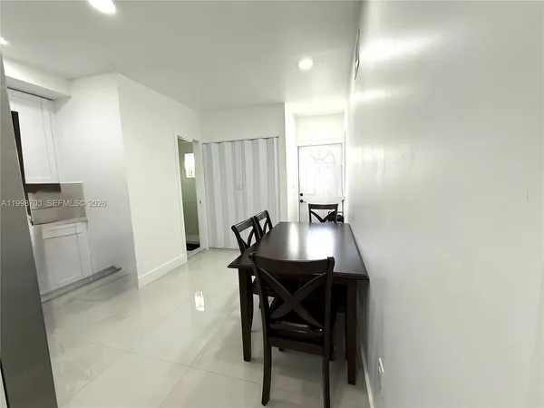 $2,499 | 4600 West 8th Avenue, Unit B, Hialeah, FL 33012