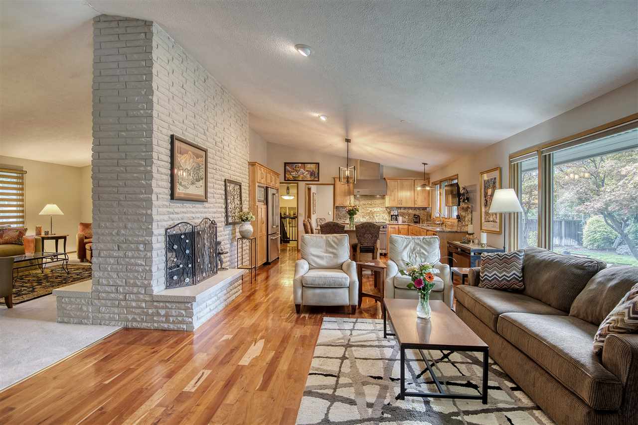 910 West Comstock Court Spokane, WA 99203 - Photo 11 of 49