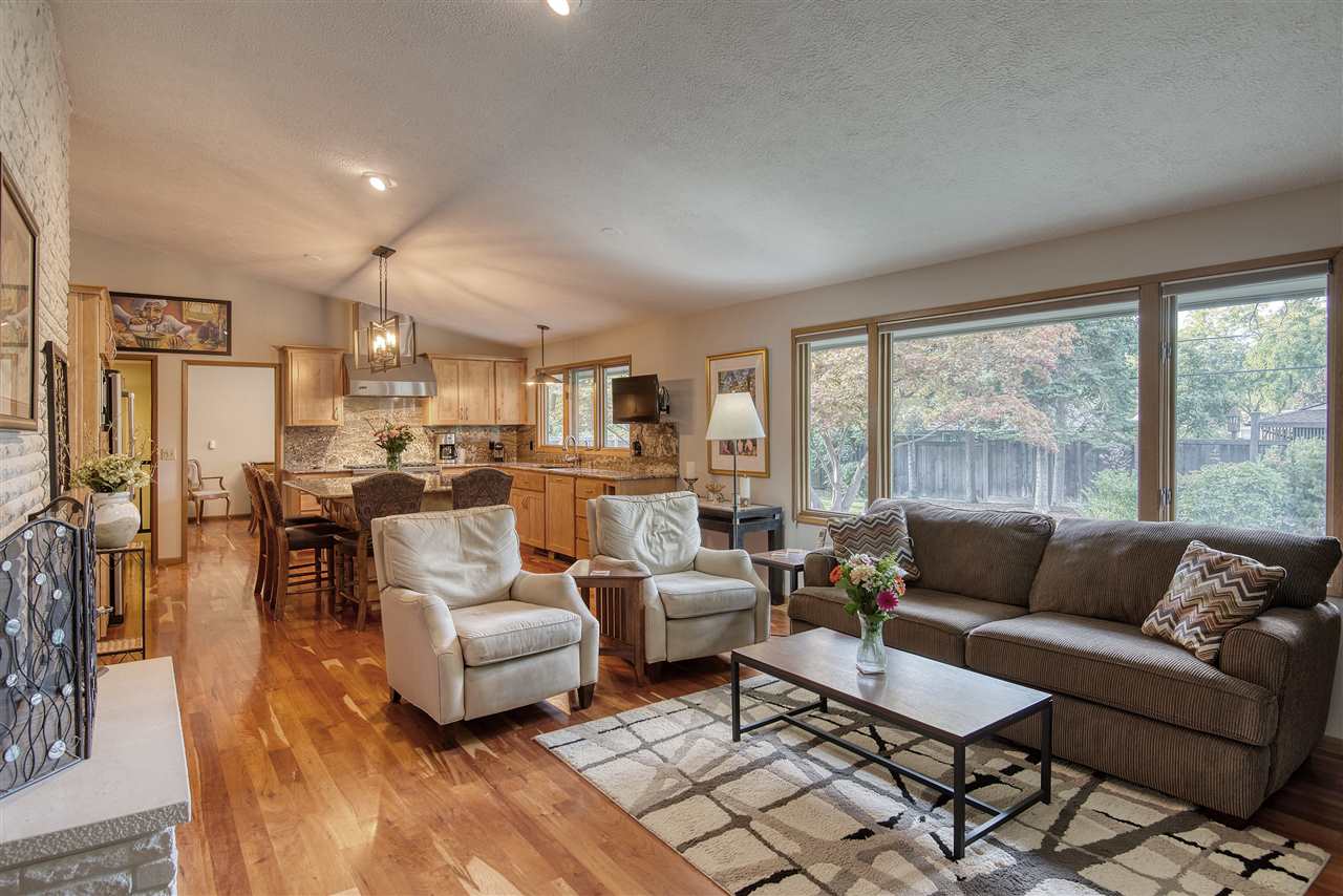 910 West Comstock Court Spokane, WA 99203 - Photo 14 of 49