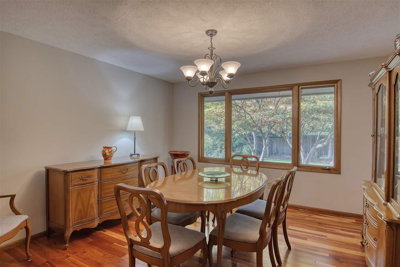 910 West Comstock Court Spokane, WA 99203 - Photo 15 of 49