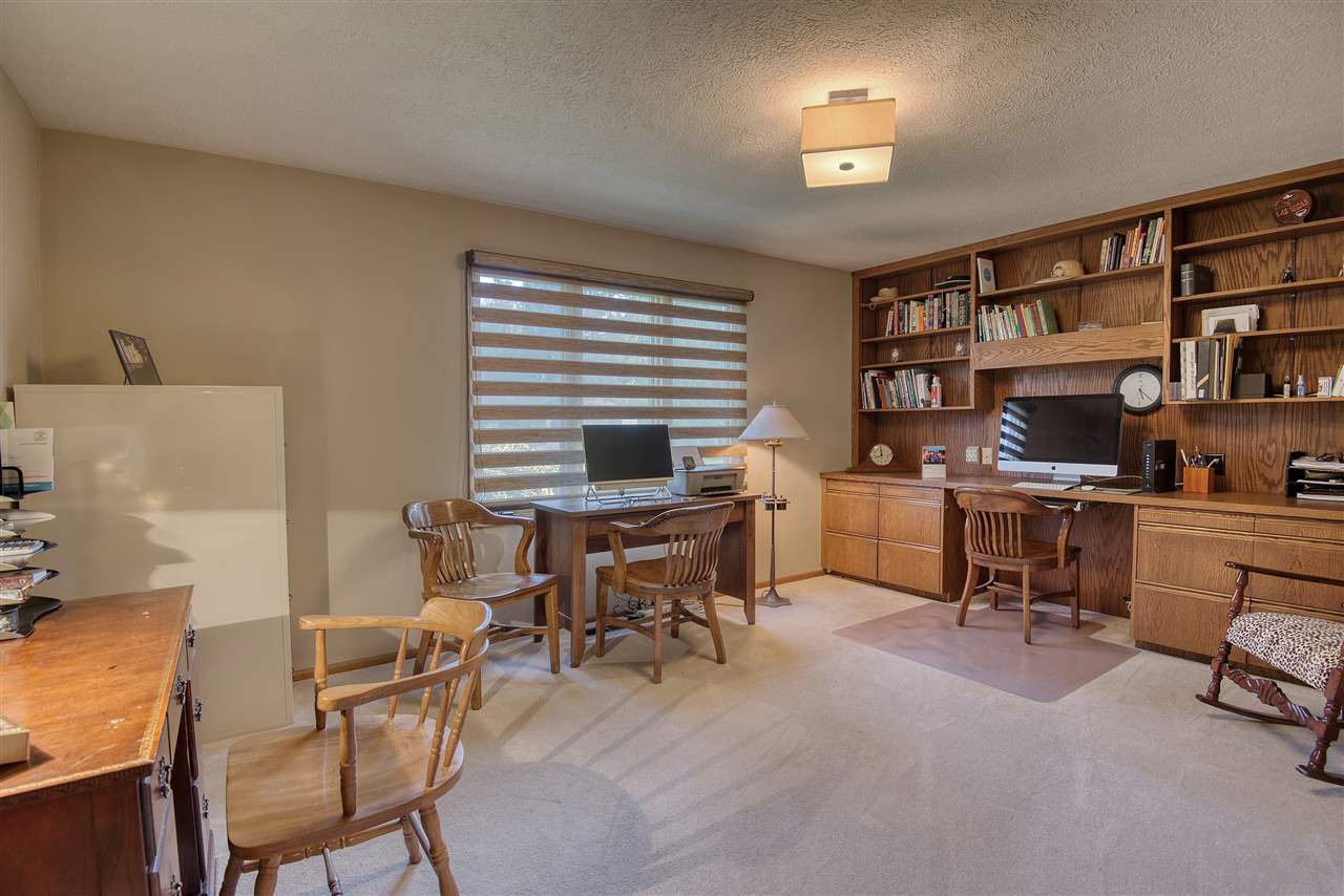 910 West Comstock Court Spokane, WA 99203 - Photo 19 of 49