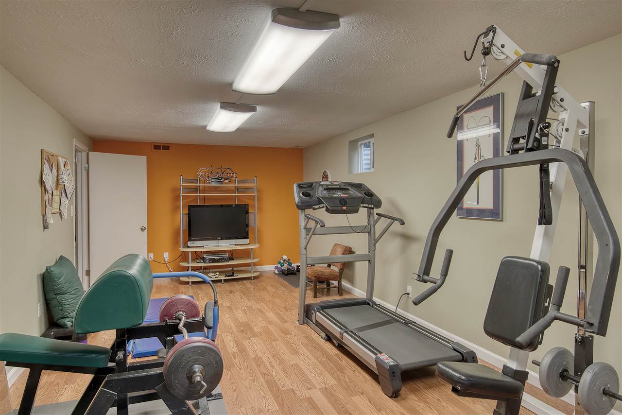 910 West Comstock Court Spokane, WA 99203 - Photo 29 of 49