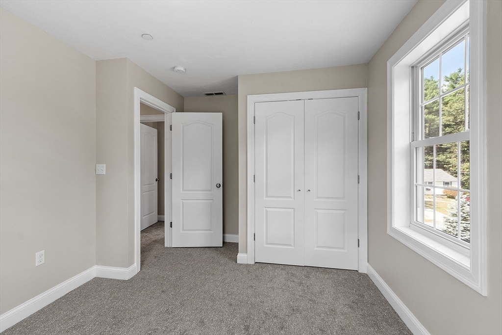 23 Shawnee Road, Unit 23 Pepperell, MA 01463 - Photo 18 of 33