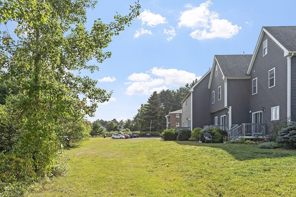 23 Shawnee Road, Unit 23 Pepperell, MA 01463 - Photo 22 of 33