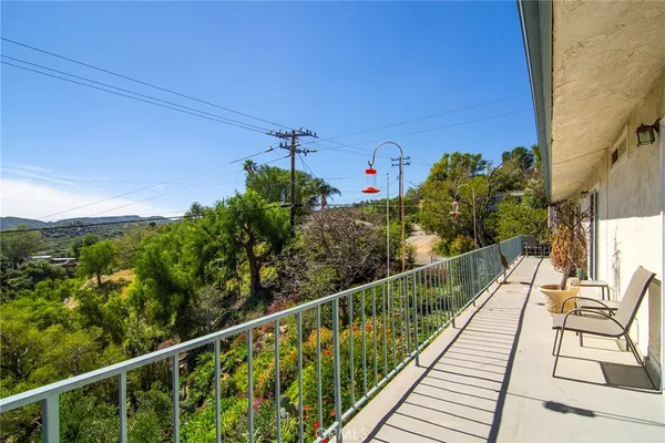 $849,000 | 7158 Leota Lane, Canoga Park, CA 91304