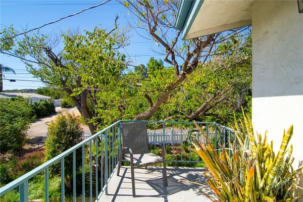 $849,000 | 7158 Leota Lane, Canoga Park, CA 91304