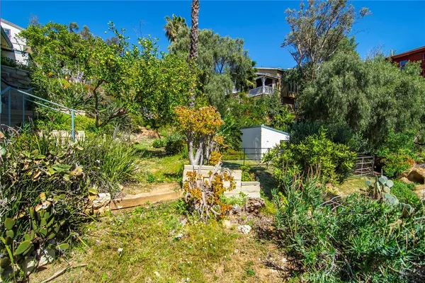 $849,000 | 7158 Leota Lane, Canoga Park, CA 91304