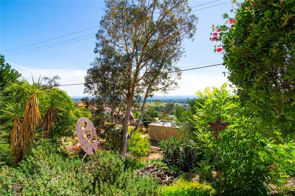 $849,000 | 7158 Leota Lane, Canoga Park, CA 91304