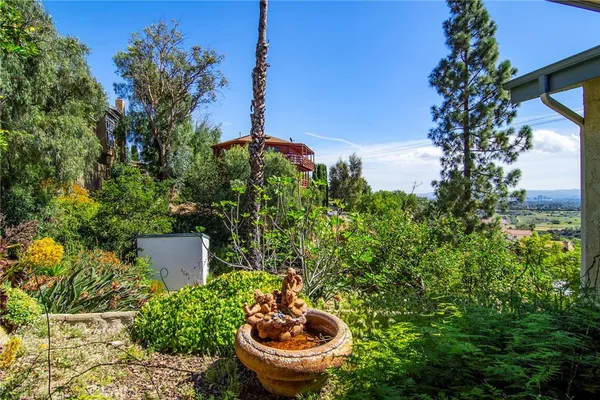 $849,000 | 7158 Leota Lane, Canoga Park, CA 91304
